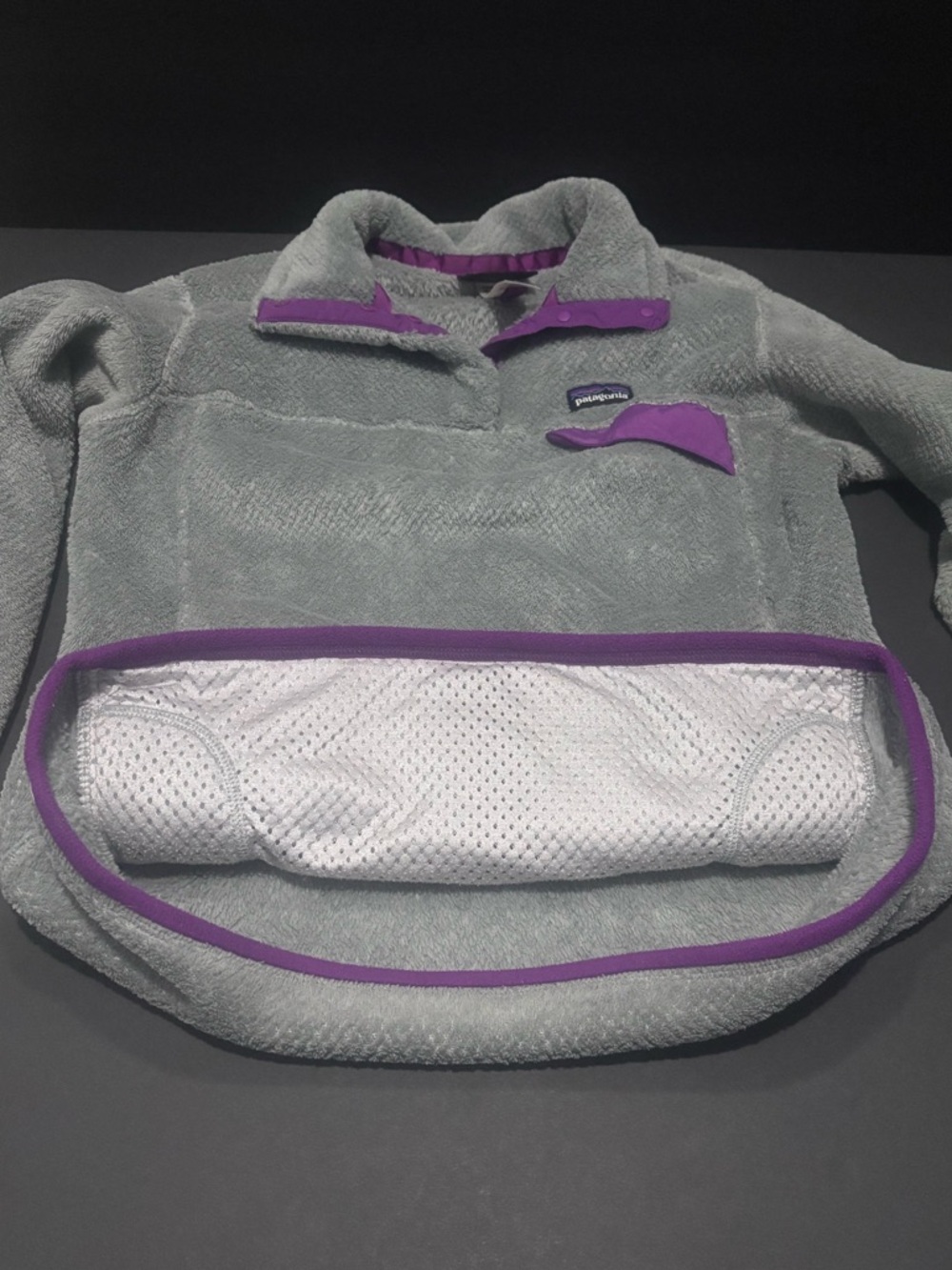 Patagonia Women’s Fleece - Picture 4 of 11